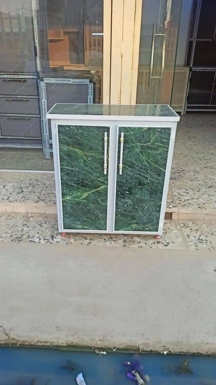 سلام عليكم اليوم توفرت جزامه تكرم مال احذيه كافه اللوان استفسار ع وتساب***********
