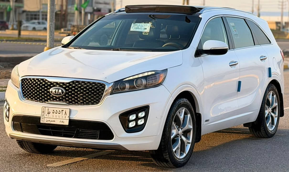 كيا ••• سورنتو 
موديل ••• 2016 :: SXL
فول مواصفات 1/1 
بانوراما 
جلد
بصمه
كراسي كهرباء 
صندوق كهرباء 
تدفئة وتبريد بالكشنات
اشاره بالمرايه
4 سلندر 
5 راكب 
مكينه 2000 توربو 
جديدة جدا 
وارد امريكي 
قطعتين صبغ 
للاستفسار اكثر 
مكان السيارة واسط الصويرة 
***********
