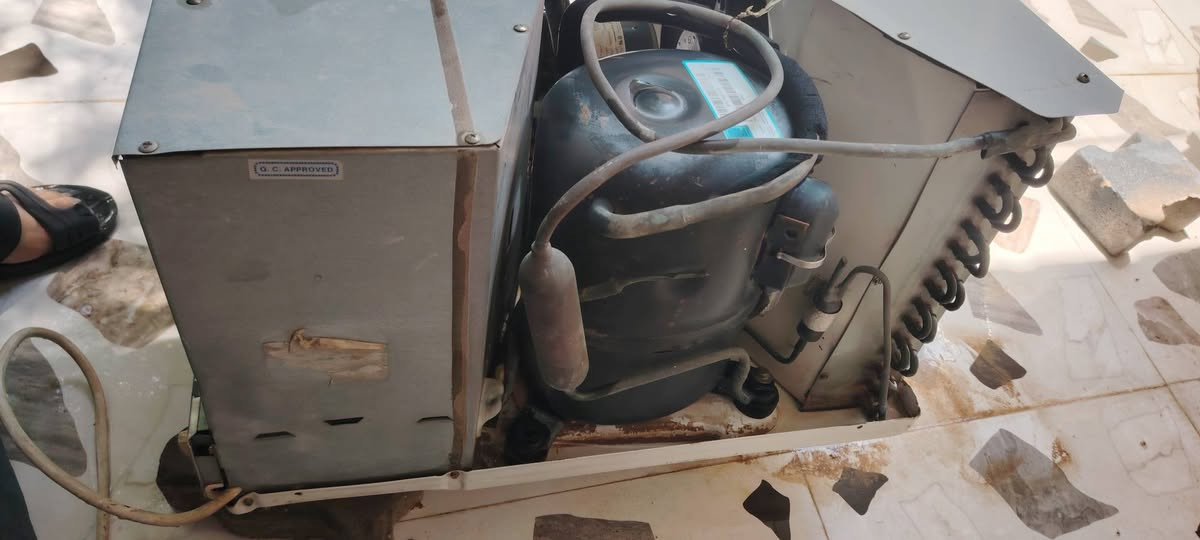 للبيع مكيف الزامل سعودي تبريد+تدفئه مستعمل نظيف شرط الثلج ٢ طن


**إذا كنت صاحب هذا الإعلان وتريد حذفه لأي سبب، رجاءا أرسل رسالة إلى الدعم الفني**