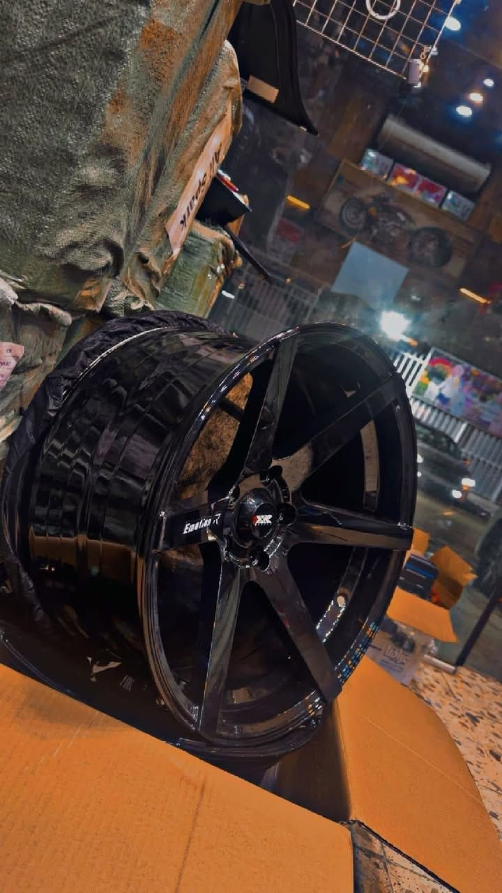 تخم ويل Emotion R Wheels الخسفه القويه وبلوكه قويه جدآ  حجم 18 تو سايز الخلفي 10 ونص امامي 9 ونص سعر التخم جديد فقط 675 الف  ( استخدام يومي / او استعراضات / او وياله دوسات ) 🔥🖤

تايون وليس صيني ❗️💭⚠️

ومتوفر سايز واحد او تو سايز #باليعجبك  #لون_اسود فقط ❗️🤍

يرهم جارجر جالنجر اوباما موستنك نيسان Z  كولف R او كولف عاديه كيا ستنكر Bmw مارسيدس جنسيزز الكوري ب صوره عامه ..  دز نوع سيارتك اجاوبك يرهم او لا 🤍 

بيع فقط قطع محدوده ضاله لا يوجد مراوس مكاني بغداد 

ويل فقط جديد بل كارتون صور الويل ب تايرات عرض ك شكل لويل ❗️❗️

الواتساب 📲👇🏻: ***********
https://wa.me/964***********

متوفر توصيل حصرآ شركة الوسيط 📍 
تاخذ على التخم 40 الف لكل محافضات او بغداد
