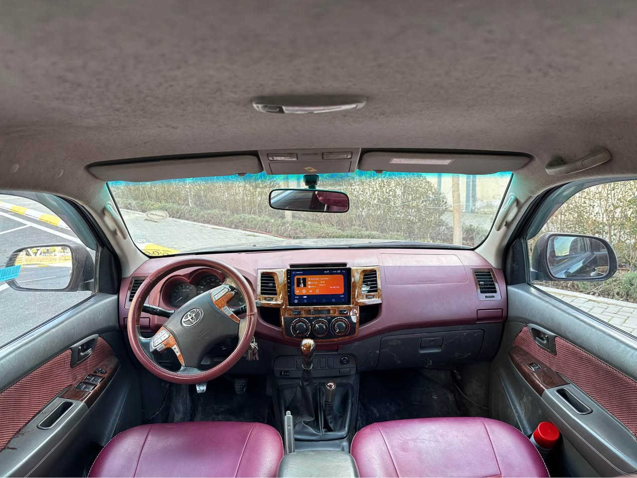 مەرزییە ٢٠١٣  سید نهرو
***********
فول فول
گێڕو مەكینەی بە شەرت
مەكینەی نەكراوەتەوە قەترە ڕۆن كەم ناكات
 پەڵەیك بۆیاخی هەیە لە چەمەلغی لای سایەق سۆنەرەكەیم داناوە لەگەڵ هەنێ كاڵبونەوەلە سەقف و بۆنیدا ،  سنوی بەسەرچوە. سعری 179 و معامەلە السليمانية, العراق
