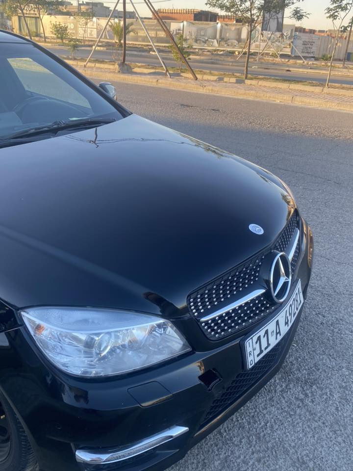 السلام عليكم .
Amg. Mercedes-Benz C300  
‎ موديل 2008محرك3000 
تفاصيل👇🏼👇🏼
1_ بصمة⁩ تشغيل  
2_محرك 6 سلندر 
3_تبريد قطعتين  ⁦❄️⁩
4_كروز سرعة🔒 
5_مراية داخلية+جانبة عاكسة ⁦🔍
6_تحكم ستيرن كهرباء⁦⚔️
7_ شاشة   🖥⁩ بلوتوث يوتيوب 
8_فتحة سقف جام  
9_كشنات كهرباء  ✨⁩ 
10_ انارة ترحيب💡 ⁩
11_شاشة اعطال💬   
12_ويل 17 اصلي  ⚔️⁩  
13_تبريد خلفي  
14لايت عدسه زنون 
15 صندوك كهرباء 
السياره مصبوغه حزام 
…………………………….
السياره رقم بغداد جديد 11 
تحويل ثاني يوم هزه جديده 
السعر 11500
مكان السياره بغداد البياع
للإتصال ***********
