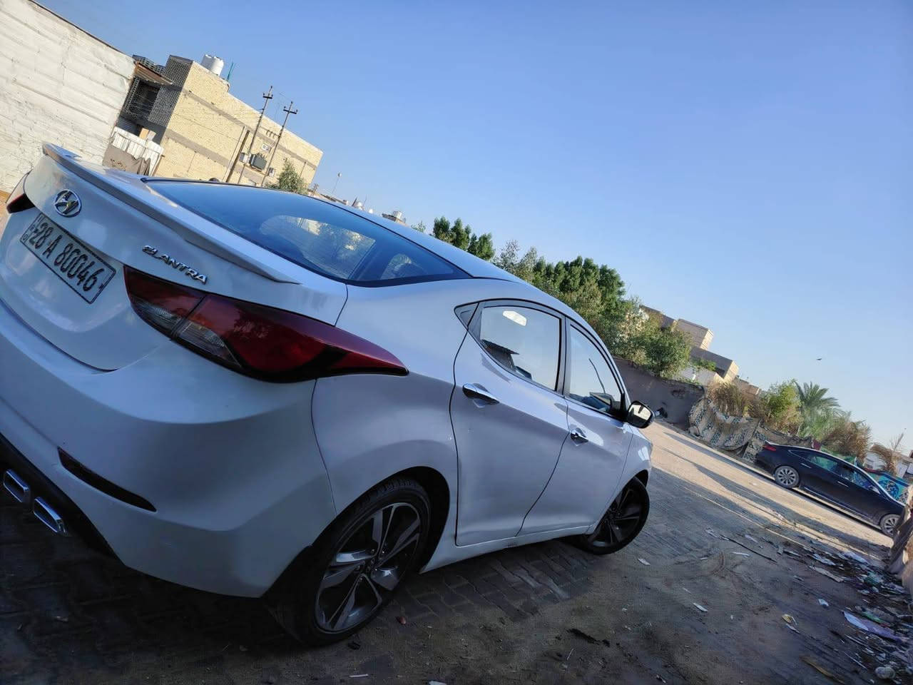 النتره مديل 16بيه جاملغات الخلفيه مع قبق اجنطه وباب عكس العبري وجملغ المامي اليسر صبغ..105وبيه مجال بسيط ..***********
