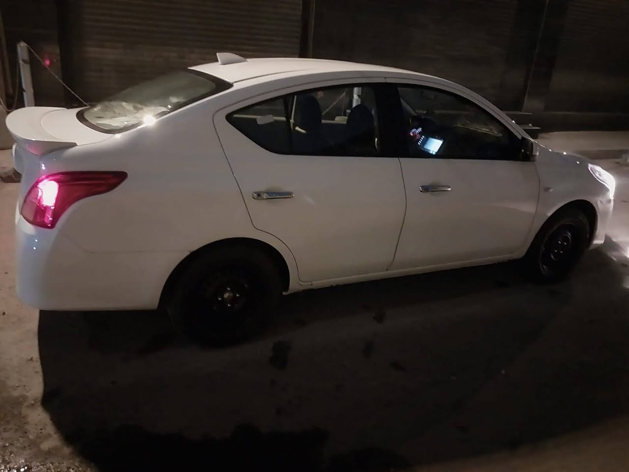 السلام عليكم نيسان سني هندي 2024زيرو ماشية 13الف السيارة بعدهي زيرو الشراي يتصل التفاصيل داخل الفيديو مكاني بغداد الكفاح *********** سعر 125وبيها مجال
