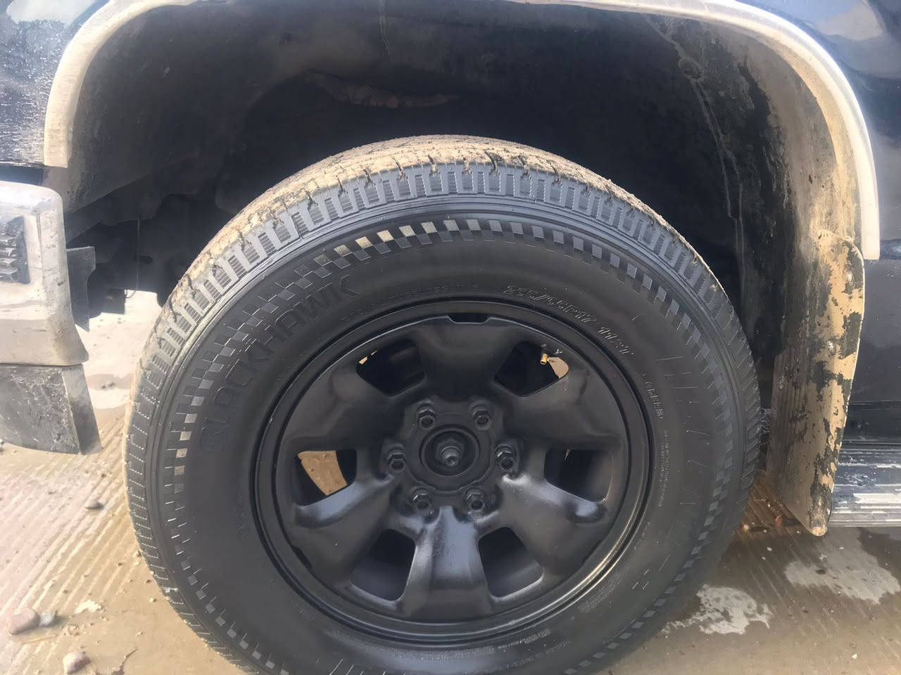 سلام عليكم تخم تاير ويل مال باله جديد نضيف حيل الله شاهد 265/70/17
اتصال ***********
