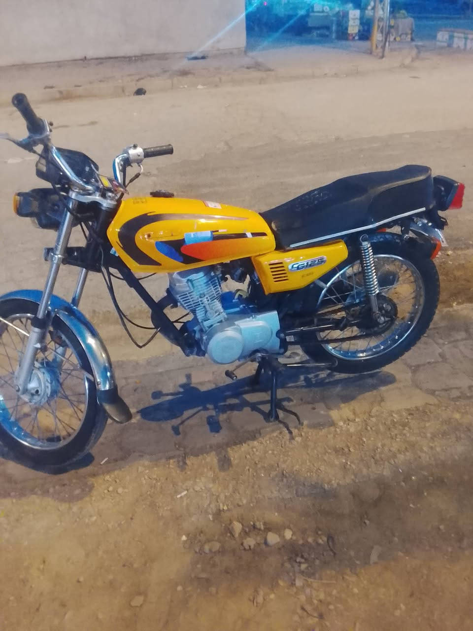 سلام عليكم ماطور للبيع موديل 22 اوراق سعر 700 وبي مجال واسط نعمانيه***********
***********
