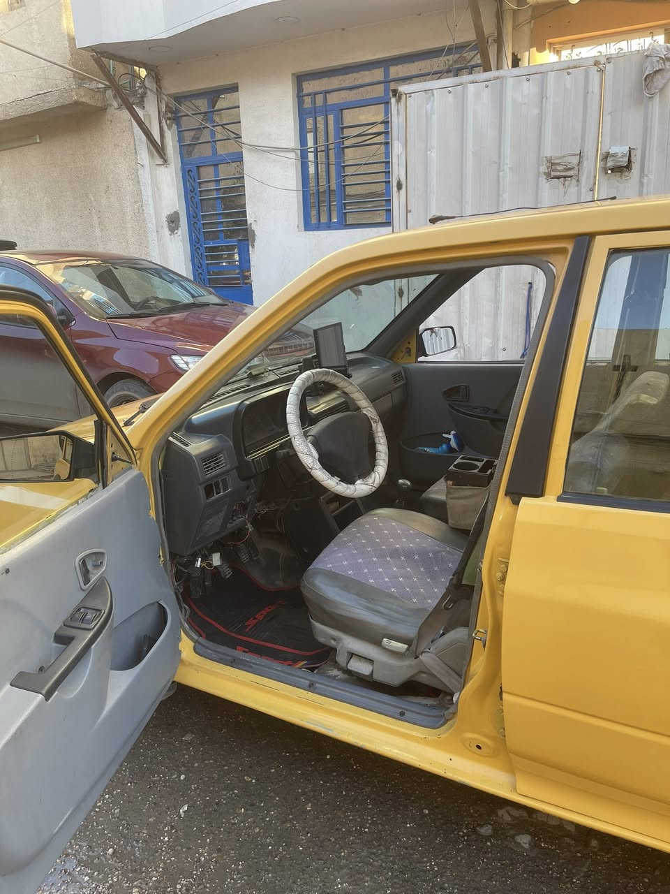 السلام عليكم سايبه 2011 للبيع باسمي تحويل ثاني يوم مصبوغه صبغ عام فقط للجماليه مكينه وكير خير من الله مابيه شي فقط شغلات بصيطه درايم شفت وداعميه اماميه وخلفيه ولباقي شوفه بعينك مابي شي وع زنون وشاشه وشغلات حلوه بيها السعر 25 وبيه مجال المكان بغداد الاسكان شارع المخازن ***********
