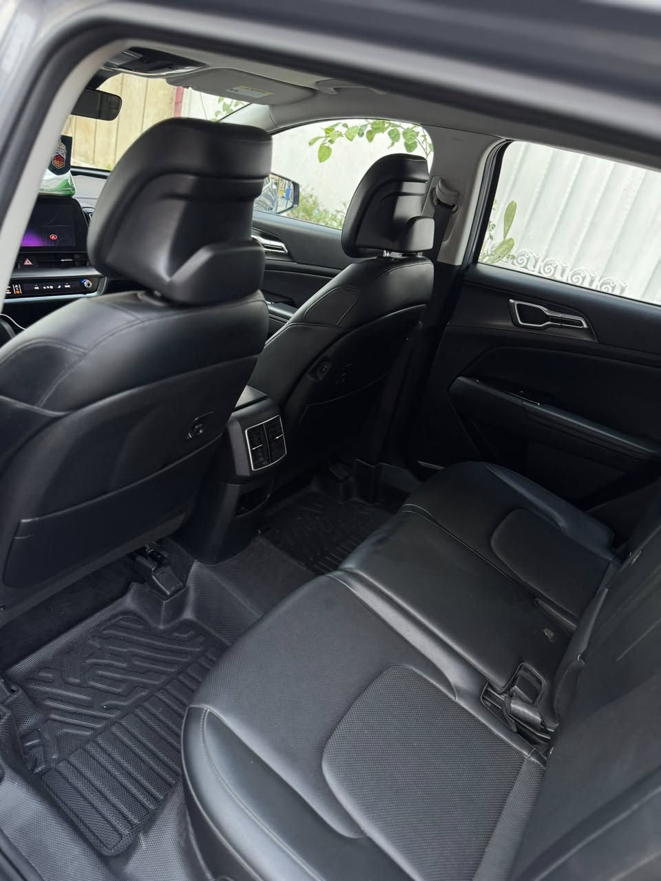 للبيع سبورتج 24 Ex ماشية ١٥ الف ميل حادثها قطعتين المكان الشعب التجار ***********
