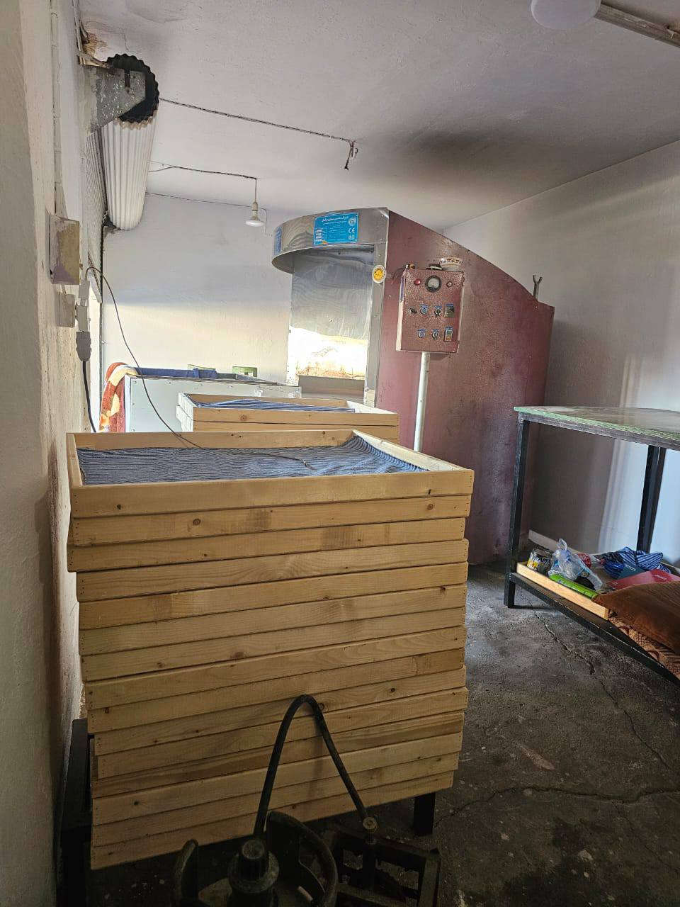 للبيع فرن بوكان ايراني حجم متر و90 نضافة 90% مع ملحقاته الكاملة مكان موصل
***********

***********
