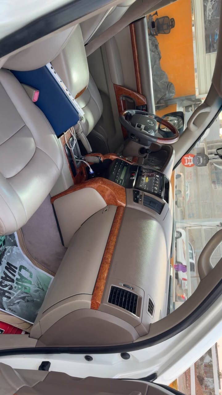 وةنةوشة موديل ٢٠٠٨ دووبارجةى سبوغة جاملغى بشتةوة هةردووكى سبوغة كوشين جلدة ٦بستنة سلايتة ئيسترات خاسة كوشين دةفتةرية ٢٥١هةزار رويشتية كير و مةكينة و تةق و رةقة تةبريت بةشةرت هةزةى نوية  تةبيرت مةركةزى نية  سلاجةية سعودية كيشةى نية ١٠٠$ خرامةى لةسةرة أربيل, العراق


**إذا كنت صاحب هذا الإعلان وتريد حذفه لأي سبب، رجاءا أرسل رسالة إلى الدعم الفني**