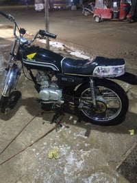 دراجه للبيع اوراق اصولي تجي وتفحص 07881343511