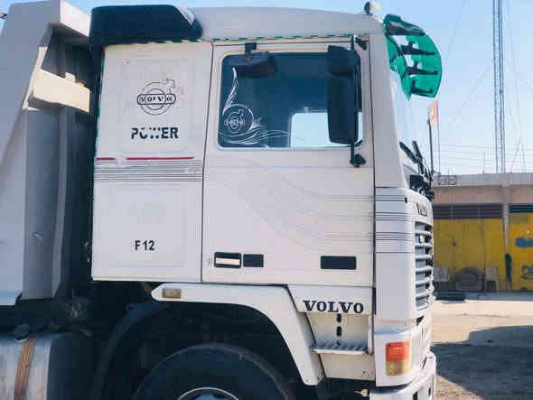 سلام عليكم للبيع فالفو f12مكينه 22 كير 3x3 مجموعه الانكي السياره مكفوله من كلشي
للستفسار اتصل ***********...***********
