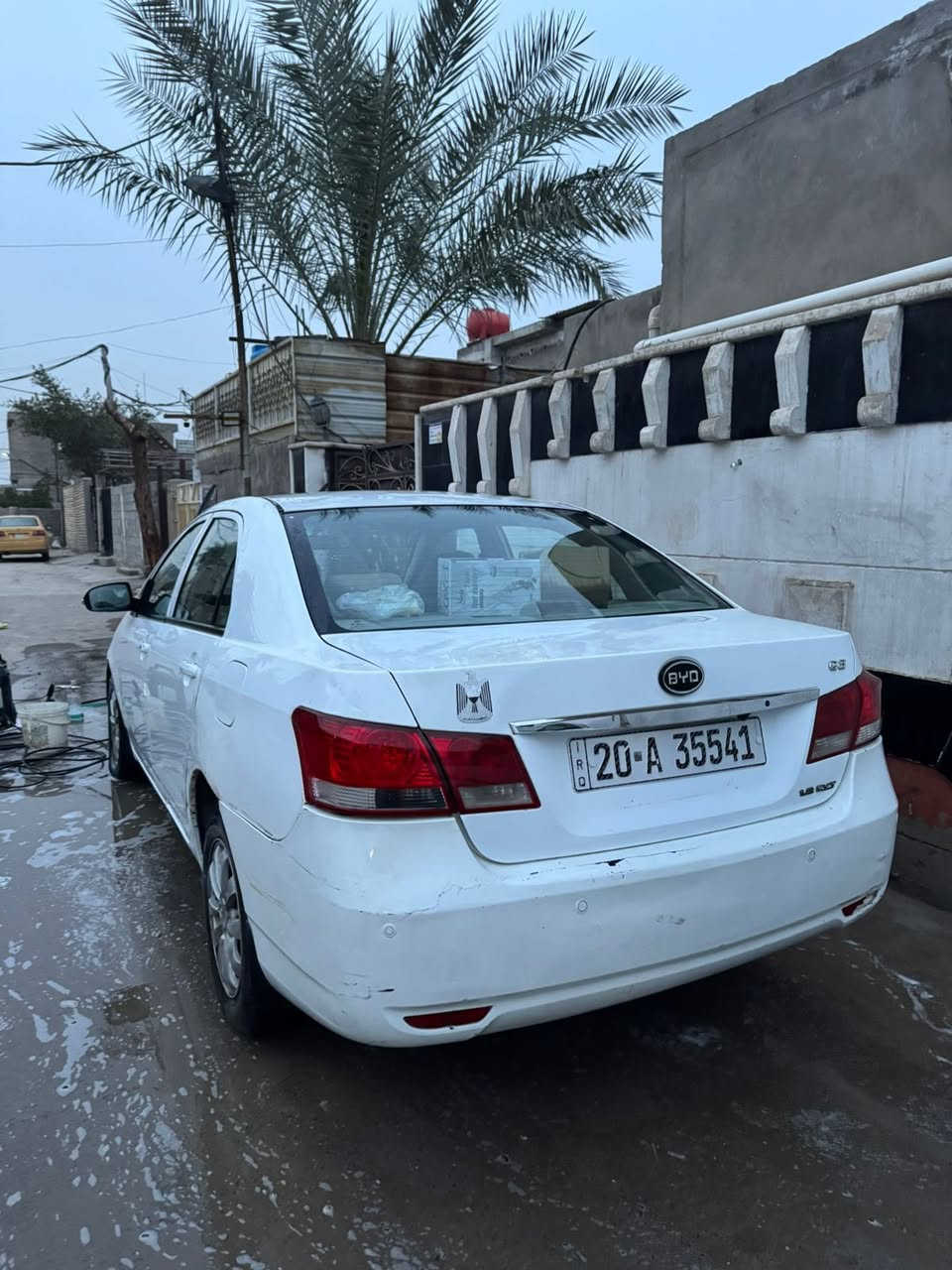 السلام عليكم
BYD 2013 ابيض خصوصي 
رقم ديالى سنويه 2027بدون حادث
سياره جاهزه من كلشي نضيفه جداً 
تدفئه شغاله تبريد
تحويل مباشر  بأسمي 
سياره مال بيت  صدرها نظيف 
شاشه 
كامرا 
بصمه 
فتحه 
اشاير بالمريات

فووول الفول 
جاهزه ترايك وين ما يعجبك
السعر …60
العنوان زعفرانيه شارع الزوراء
للاستفسار ***********
