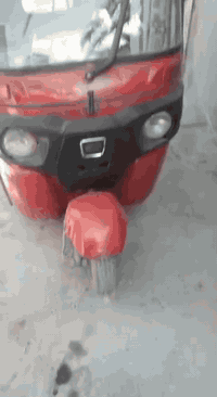 السلام عليكم تكتك موديل 2017 تكتك نضيفه كلش باتري جديد تكتك معمره ومصبوغه وراقه اصوليه بدايه تبخير بيه سعره 2600 وبيه مجال حك الجيه تكتك كلشي مابيه واني جاي طلع بيه الشغل مكاني بغداد المشتل ***********
