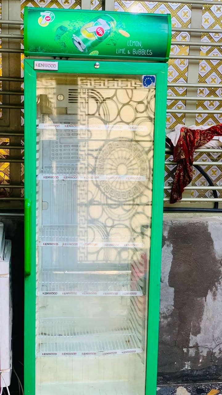 السلام عليكم براد للبيع تبريد فول
السعر 225وبي مجال الاتصال عله الرقم ***********
