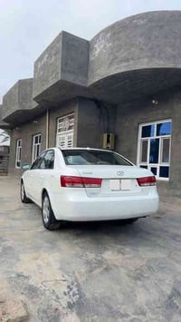 سوناتا موديل ٢٠٠٨ محرك ٤سلندر سياره نظيفه محرك نظيف  بيه جاملق مبدل فق...