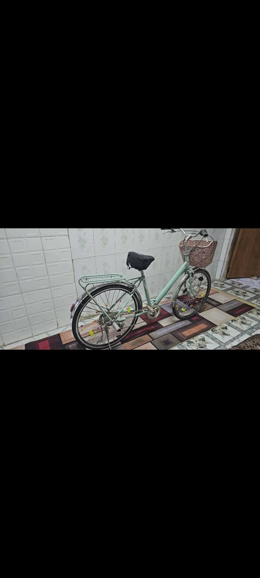 السلام عليكم بايسكل للبيع نضيف مابي اي نقص ياباني حجم ٢٦ السعر ٨٠ بي مجال قليل الهاتف *********** بي واتساب ما متواجد فيس
