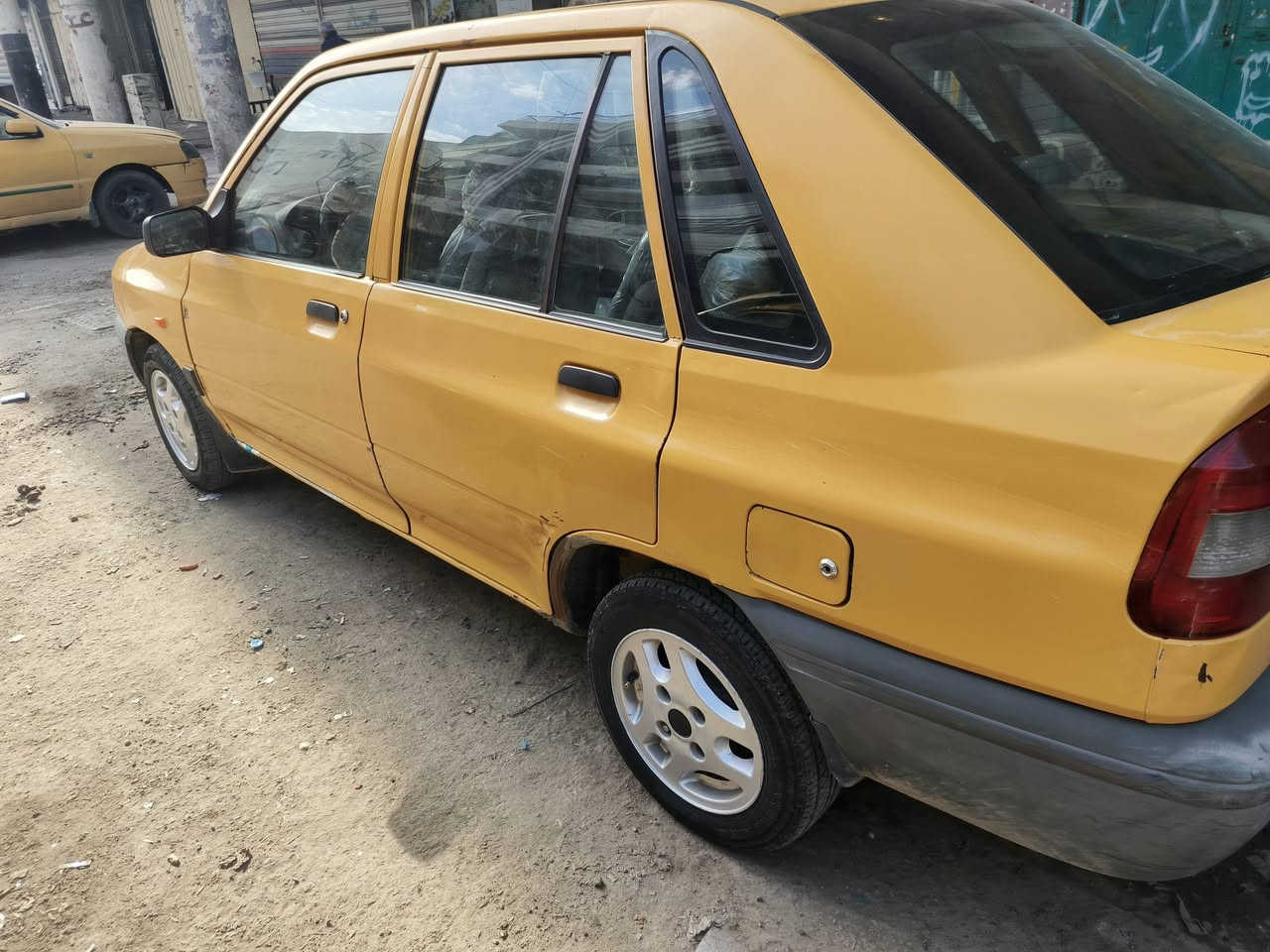 سايبة هاشباك مديل ١١ محرك وكير كفالة شواصي وبراكيتات كفالة كهربائيات كلهة شغالة دوشمة جديد صدر جديد عوزهة بس دبل امامي وتبريد يرادلة كمبريسر مصفرة هيئة وغرامات تحويل مباشر مال جناي متعوب عليهة شلعة بطناش ومعدل نضيف الشراي يتفضل خاص سكني بغداد العبيدي ***********
