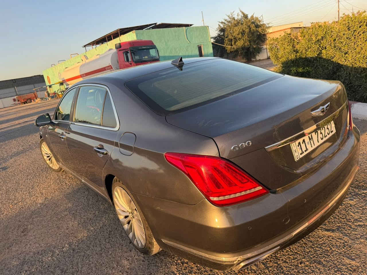 السلام عليكم
جينسز 2017 g90 وارد امريكي

‏

Genesis g90 2017

         حجم المكينه8سلندر)

                      

 مواصفاتها:

1.شاشه + مساج بالكشنات الامامية

2. بنوراما 

3.كامرات 360

4. بصمه 

5.بردات خلفيه 

6.مري خلفيه 

7.كشنات جلد 

8.برده خلفيه كهرباء

9.داخل الوان led

10.صندوك كهرباء

11.تحكم بالريمونت تتقدم وترجع

12.حساس خلفي امامي

13.رادارات 360 درجه

14.تشغيل عن بعد

15.لايتات لد +زنون

16.بكلايت لد

17.هيترات بالكشنات حار بارد خلفي امامي

18.سقف كنتارا

19.كشن السايق والراكب ميموري 

20.قطعتين تبريد

21.هاند بريك بصمه

22.تحديد مسار 

23.ايقاف ذاتي

24.اوتو ستوب

25.اوتو هولد

26.مري شفط 

27. كير ماوس

28. فور ويل awd

29. فول تحكم 

30.شحن وايرليس

31. نظام ترحيب عن الاقتراب

32. شعار جنيسسز بالمري

33. سستم سماعات 17 سماعة

34 . ستيرن كهرباء+هيتر

35 . داتا شو

36 . شحن وايرلس

الضرر: الجاملغ الخلفي 🔴 الابواب يعني ثلاث قطع صبغ

بدون دواخل بدون اي شي

فول مواصفات  مرقم بغداد (شبه مميز)

السعر ٢٦٥ و بي مجال

 

مكان السيارة : بغداد

للاستفسار  ***********

بيع او مرواس
