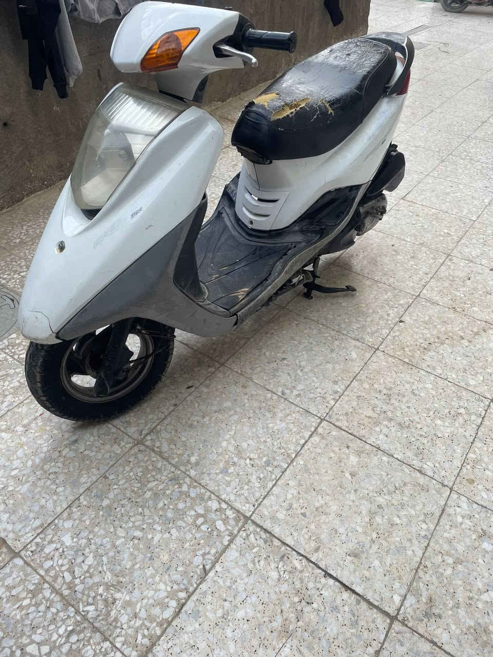 سلام عليكم بريز ياباني كفرات مختمة اوراقهة كاملة نكره سلف اي نقص مابيهة زوج تايرات جدد مكاني بلديات السعر 500 رقمي ***********
