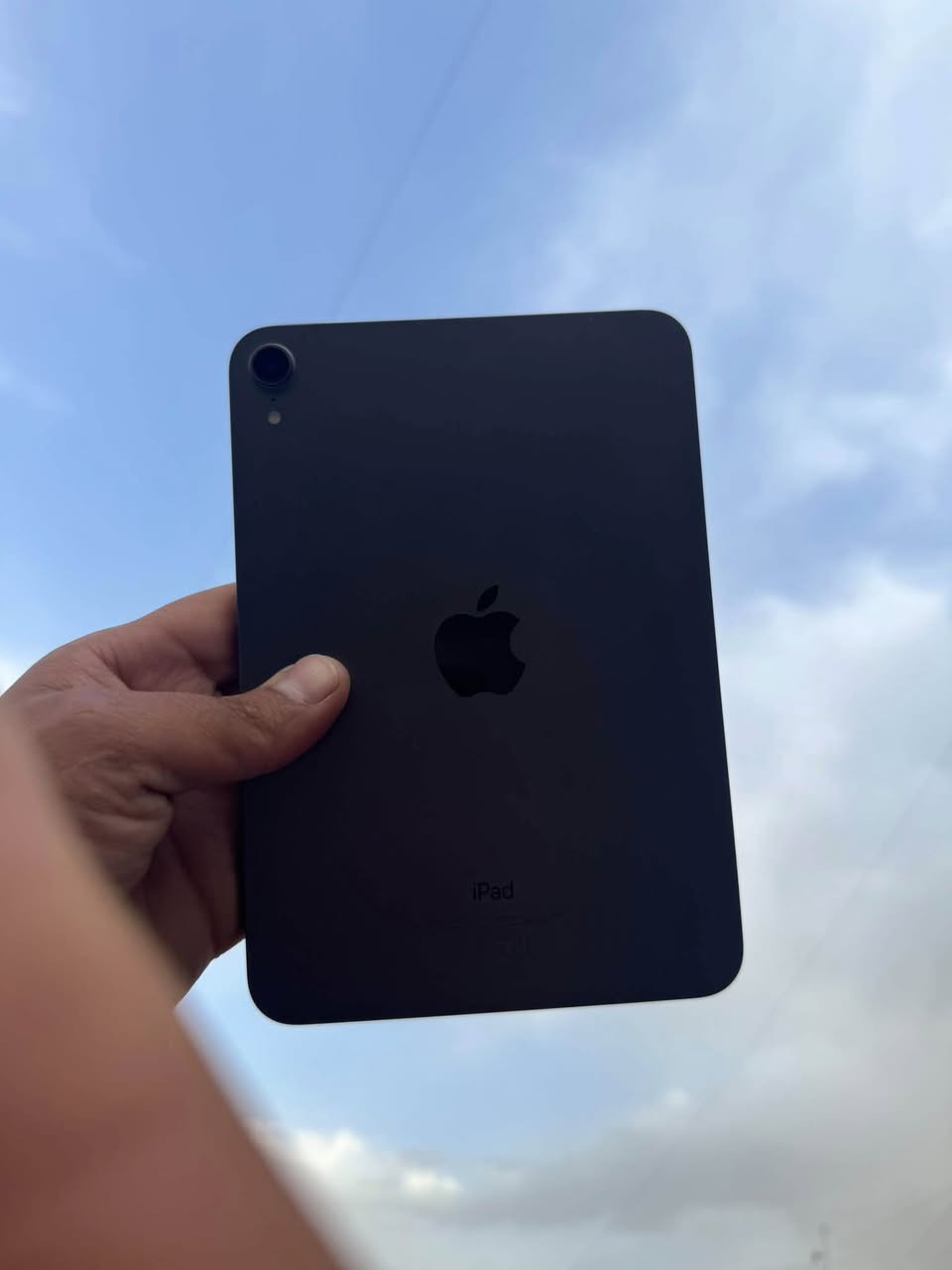أكيد، هذا صياغة مرتبة للبوست:

📱 للبيع — iPad Mini 6
🔒 الجهاز لوك
💵 السعر: 375$

الجهاز نظيف وبحالة جيدة،
للاستفسار مراسلة خاص.


**إذا كنت صاحب هذا الإعلان وتريد حذفه لأي سبب، رجاءا أرسل رسالة إلى الدعم الفني**