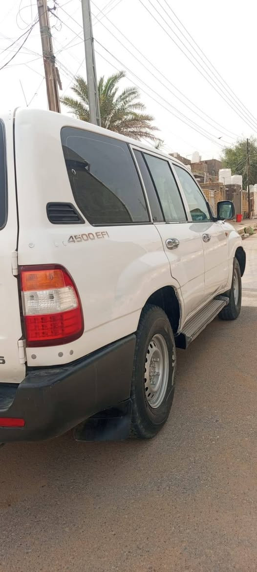 السلام عليكم للبيع لاندكروزر مونيكا موديل 2001 بيها صبغ جاملغ الامامي الايسر ونص من البنيد فقط تبريد ثلج تخم تاير جديد حداديه جديده رقم سليمانيه انكليزي تحويل السعر 110وبيها مجال مكان السياره ناصرية غراف ***********
