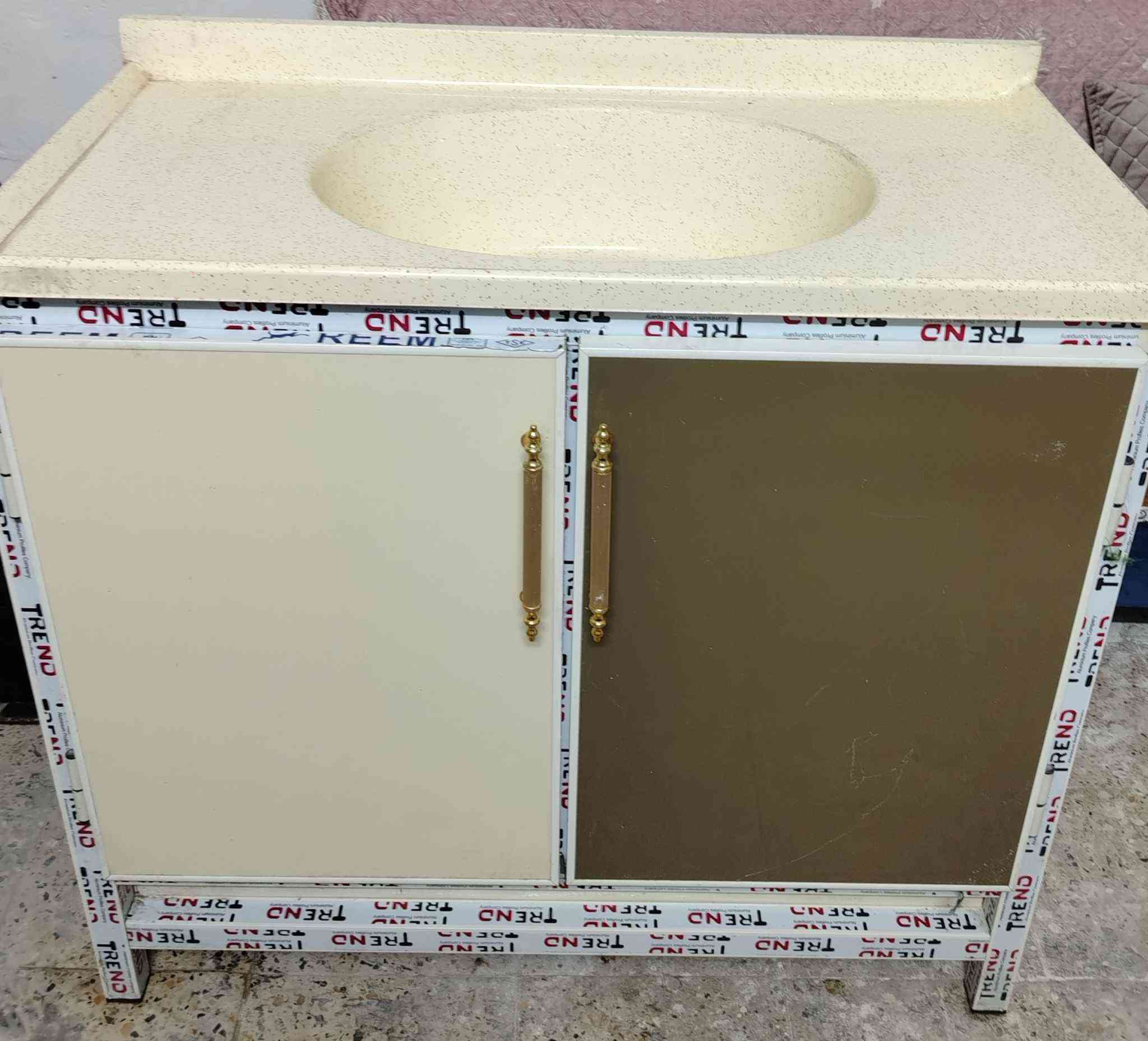 كاونتر 3قطع جديد مابية كل ضرر سعره قفل 200بدون عملة شراي تفضل خاص عنوان بغداد العبيدي مستعجلين على بيعته


**إذا كنت صاحب هذا الإعلان وتريد حذفه لأي سبب، رجاءا أرسل رسالة إلى الدعم الفني**