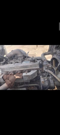 سيارة نيسان للبيع كلابي بلادي هوى 12 رقم انكليزي لاتصال 07704204741