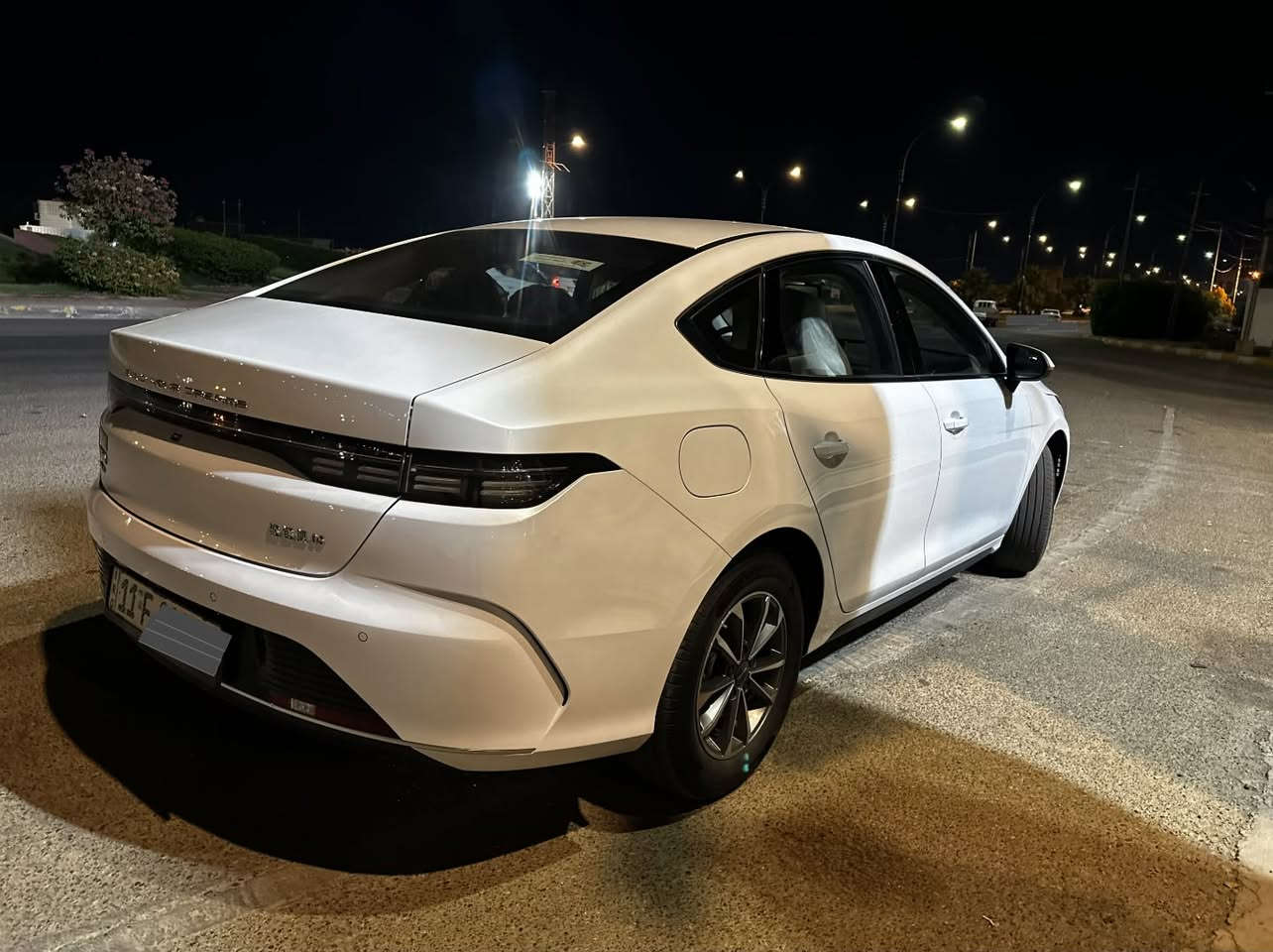 بي وادي دستروير
رقم بغداد 
موديل 25 
ماشيه 7 الاف 
كفاله عامه 
السعر 19,800 بيه مجال 
***********
