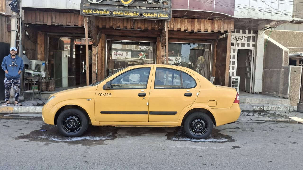 سلام عليكم طيبه موديل 2015 سياره جديده فقط خشم الجاملغ المامي بي صبغ وذيول معمره كير مكينه صدر امامي خلفي جديد هيئه وغرامات مصفره رقم انكليزي باقي عتثبيت 
تدفئه وتبريد تخم تاير 
السعر 40 وبيها مجال شي بصيط للشراي فقط 
العنوان بغداد 
الاتصال ***********
