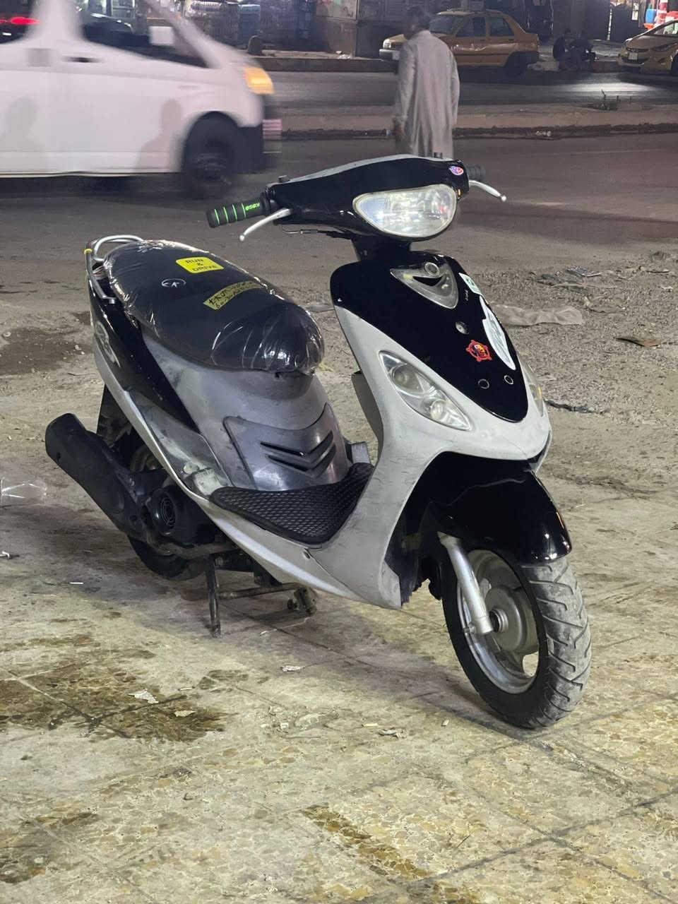 السلام عليكم..... مكلف بالنشر
ماكس منغولي بلادية 🏍️ كله شغال سلف وهندر وكهربائيات واوراق كامله كل نقص ما بيهه جيب فيتر وتعال فحص السعر 600 العنوان مدينة الصدر الإتصال على صاحب دراجة ***********
