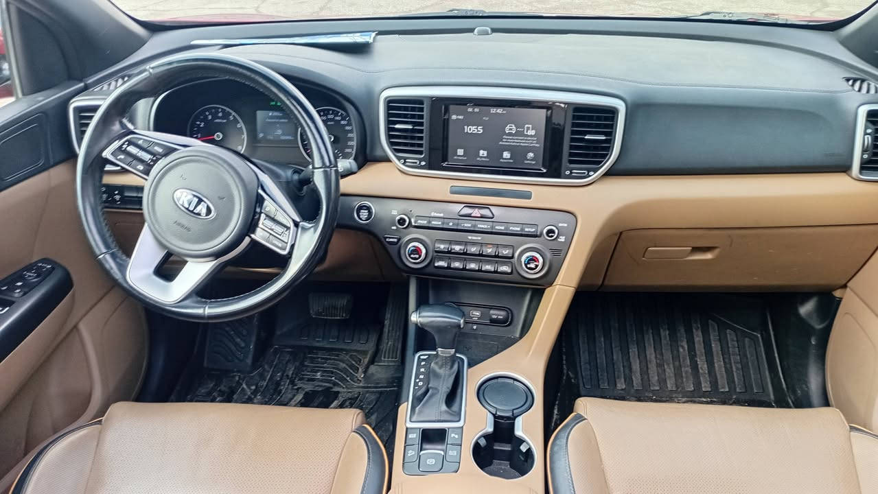 KAI ..SPORTAGE..2020
كيا سبورتج ... ٢٠٢٠
رقم أربيل 22 
السياره: وارد خليجي 
#ملاحظة السياره محرك +كير بشرط ما مفتوح 
#ملاحظة: السياره سونار موجوده داخل سياره 
المواصفات: 
بانوراما 
بصمه 
هندبريك بصمه 
شاشه وكامير 
تحكم ستيرن جهتين 
كشنات كهربائي 
مانع الانزلاق 
اتو هولد
اتو ليد 
شحن وايرلس 
توفير طاقه 12v
كشنات جلد وخملي 
شفتات ستيرن
٥ويل كب 
كشن جك 
داخل عسلي
صندوق كهربائي 
اشاره فى مراه 
مراه شفط
تشغيل عن بعد .
ABS+AUX +USB
#الاتصال: *********** _ *********** 
#العنوان: الموصل _ الحمدانية معرض نجيب اوفي للسيارات
