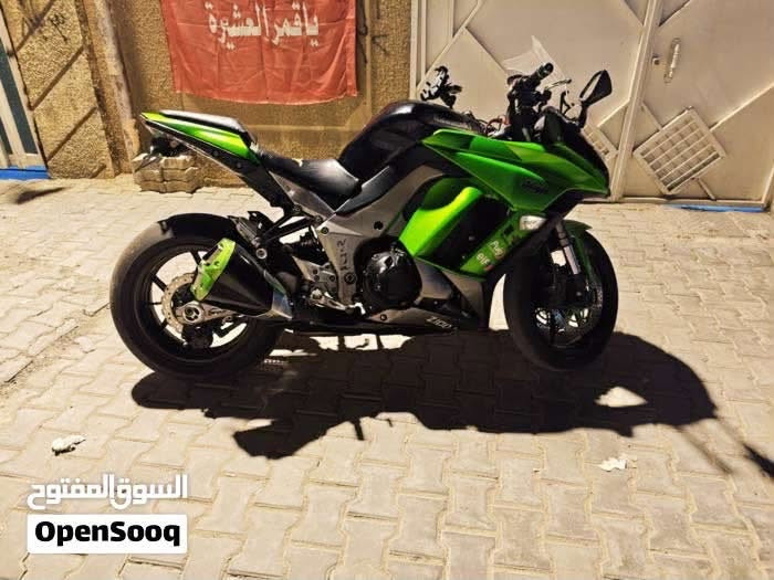 السلام عليكم 

✅ المواصفات:

* كاواساكي نينجا 1000 ABS
* موديل 2013
* ممشى 24 ألف كم
* نسخة ABS
* بحالة ممتازة ومكفولة
* صيانة دورية مستمرة
* جميع السوائل مبدلة (بلكات، زيوت، وفلاتر)
* دهان وكالة بالكامل
* الراديتر بحالة ممتازة
* تسارع قوي وأداء عالي
* جاهزة للفحص بأي مكان

📍 الموقع: بغداد – العطيفية

💰 السعر: على الخاص

📞 للاستفسار والتواصل:
***********

يرجى التواصل للجادين فقط
