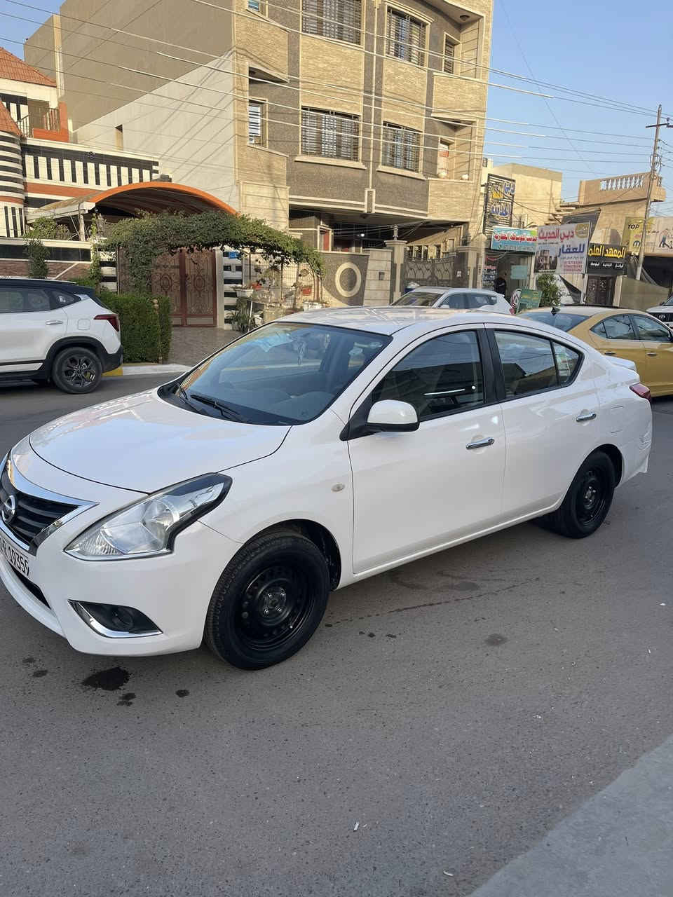 نيسان سني هندي امل بليته الزركه المرغوب موديل 2024 مماشيه هواي 25 الف بيهه براد بالجنطه وبالجمالغ الخلفي السعر 17 وبيهه مجال ***********
