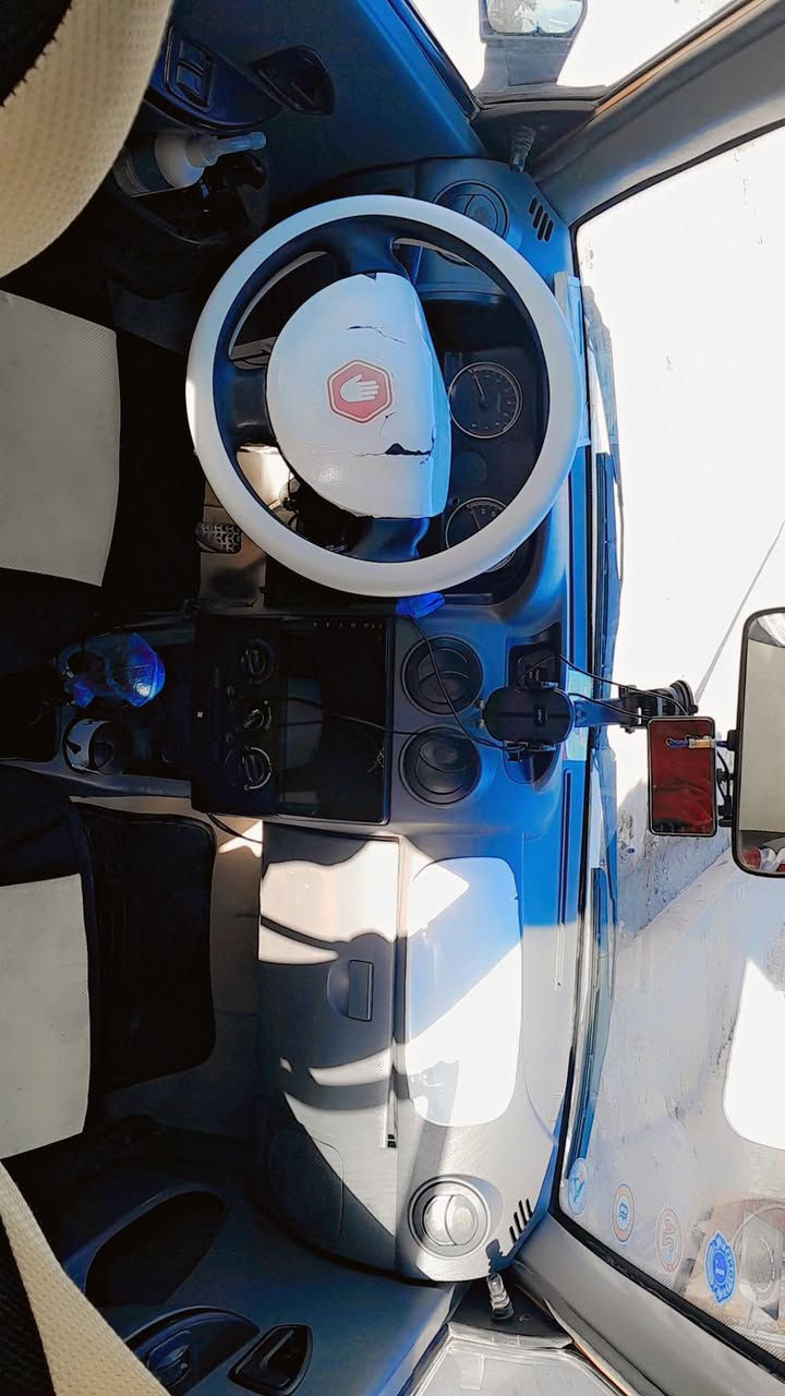 سلام عليكم سايبه مديل 22 رقم بصره تخذ مني رقم نكليزي السياره جاهزه ما عده الحداديه وبيه فطر بلرنكيت كلش قليل السعر خاص مكاني ناصريه ***********
