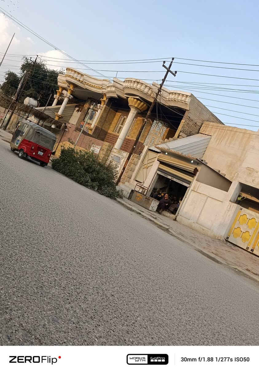 الدار للبيع المساحة ٢٠٠متر ٤غرف كبار
الموقع حي الحسين الجديد شارع ابو شاكر قرب صورة السيد 
السعر ٢٤٥ مليون 
للاستفسار الاتصال عالرقم ***********
