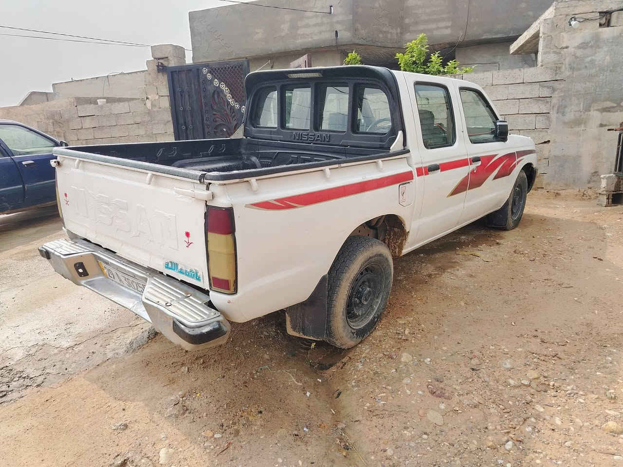 سلام عليكم بيكم نيسان موديل 2002 محرك 1400 كابريتر اسود  بيه صرف رقم واسط سنويه 2028 بسمي رقم موبايل *********** ترهم مراوس بيكم تك قماره مكان سياره ديالئ
