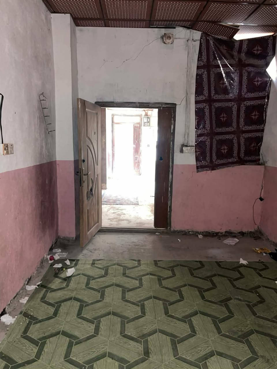 دار للايجار 50 متر 
الموقع سايدين المطار مقابل اسواق فدك قريب كلش للشارع 
يحتوي على غرفه وصاله ومطبخ وصحيات 
سعر الايجار 150 قفل@


**إذا كنت صاحب هذا الإعلان وتريد حذفه لأي سبب، رجاءا أرسل رسالة إلى الدعم الفني**