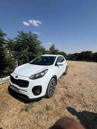 كيا سبورتج خليجي بيه صبخ ربع الباب عكس السايق وبارد بالجاملغ وبارد بال...