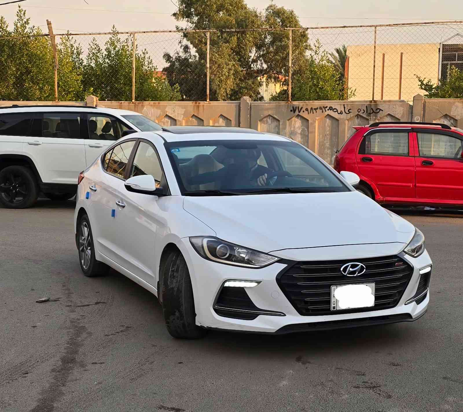 النترا ١٩. سوبر. خليجي. مفولة كل المواصفات فتحة بصمة مرايات شفط  ٥ تجاوي كل مواصفات السوبر المعروفة  بيه صبغ شبرين بالجاملغ الخلفي والباقي بدون اي شخط . ماشية ١١٥.
السعر ١٥٢
واتساب
***********
