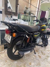 بوكسر كلش نضيفه للبيع طالعه بال2025 شهر 5 سعر خاص واتس 07740237173