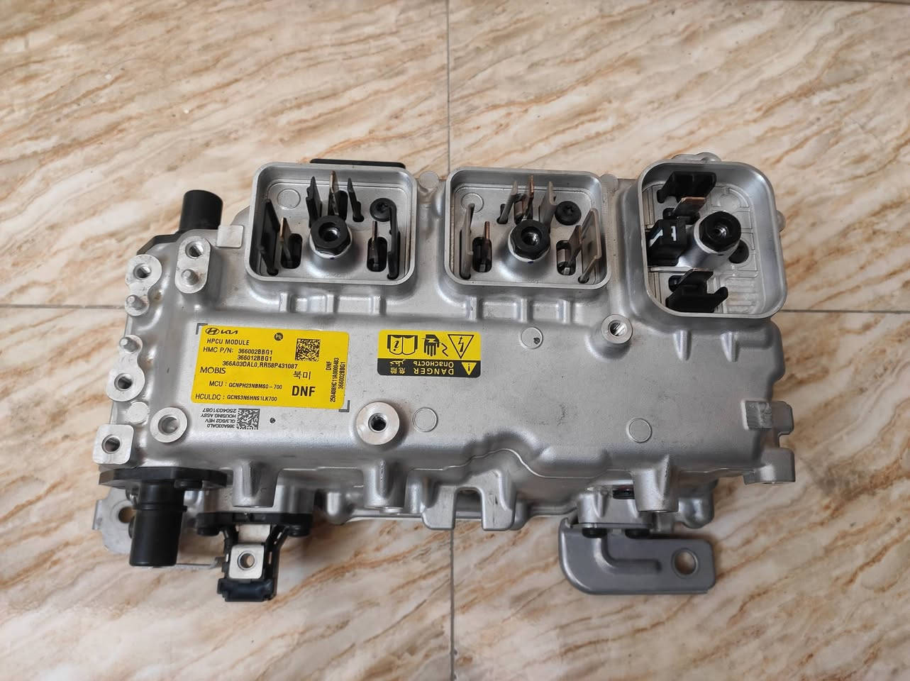 انفيرتر النترا 2024 و2025
كارت عاطل الهيكل سليم للبيع
***********
