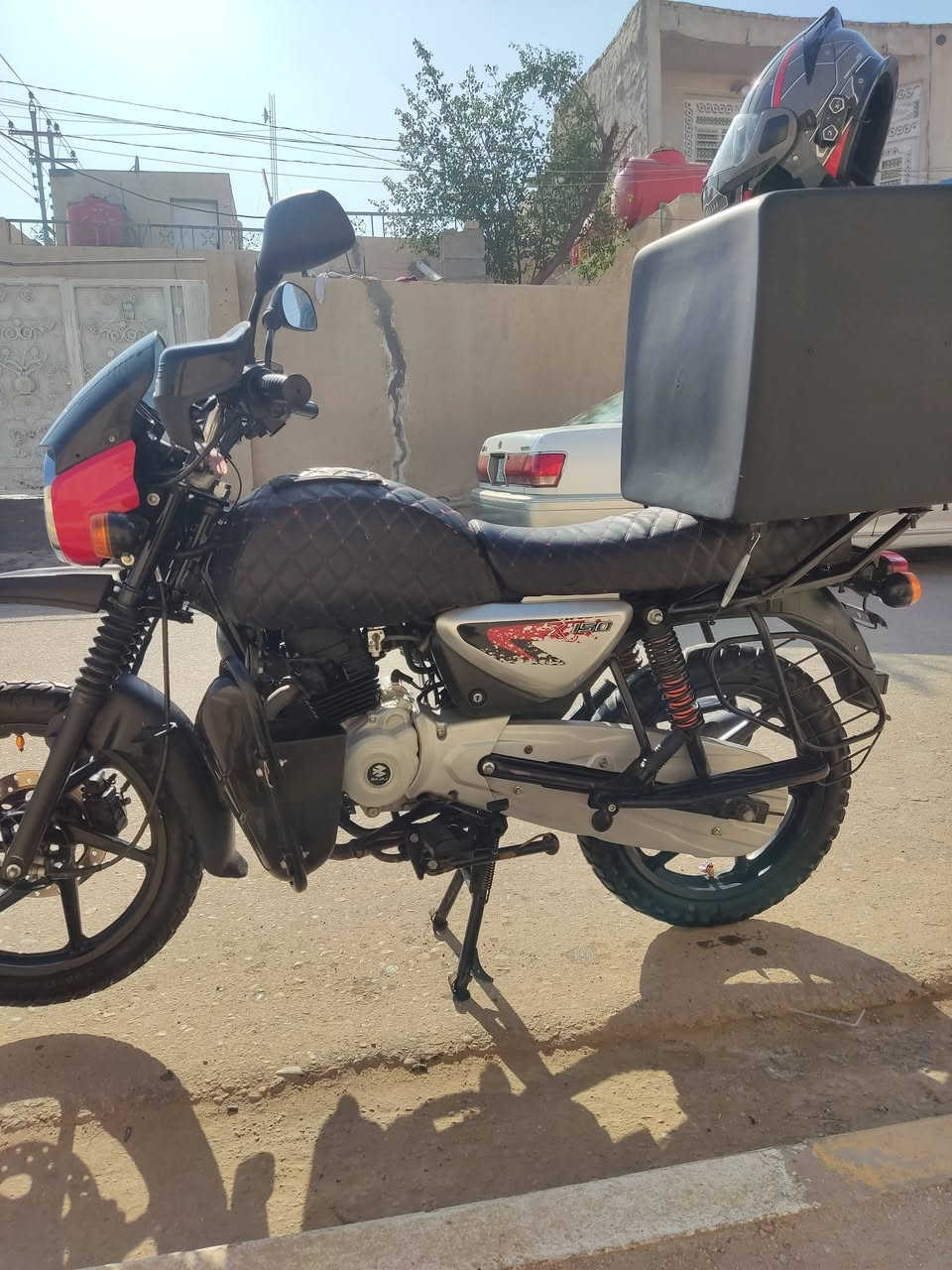 سلام عليكم
بوكسر موديل 23

اوراق كامله 

عنوان ميسان الحولي الاف دار 

النضافه مثل الي بلصوره 

السعر 2مليونين وبيهة مجال 

واتساب +اتصال ***********
