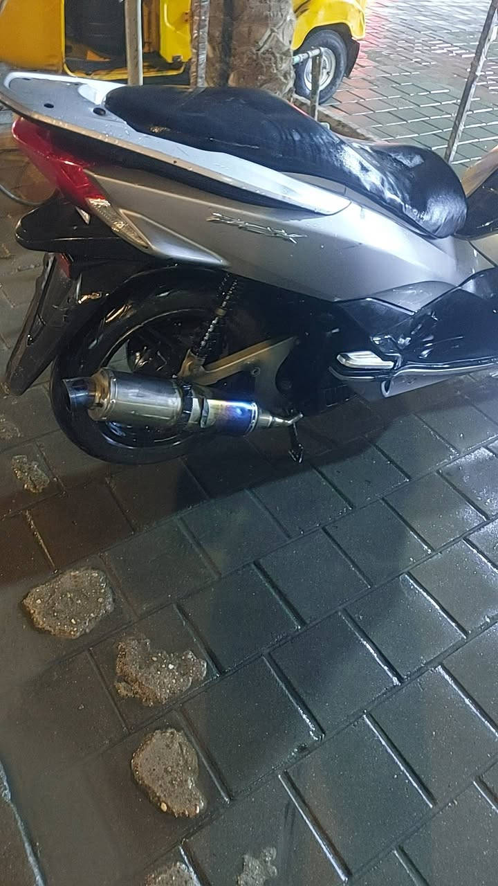 للبيع دراجه pcx  جيل ثاني ياباني الاصلي  مكينه 150 حساس حرف A نوزل خطين ستان كهربائي حساس ازدحام دراجه جديده  حساس شلعه معدل خير من الله دراجه تتعب تكول جديده مال جناي  مكان مدينت الصدر  السعر  مليون ٣٠٠ وبيهه مجال وبيهه مجال والاستفسا *********** 
عقيل 
***********
