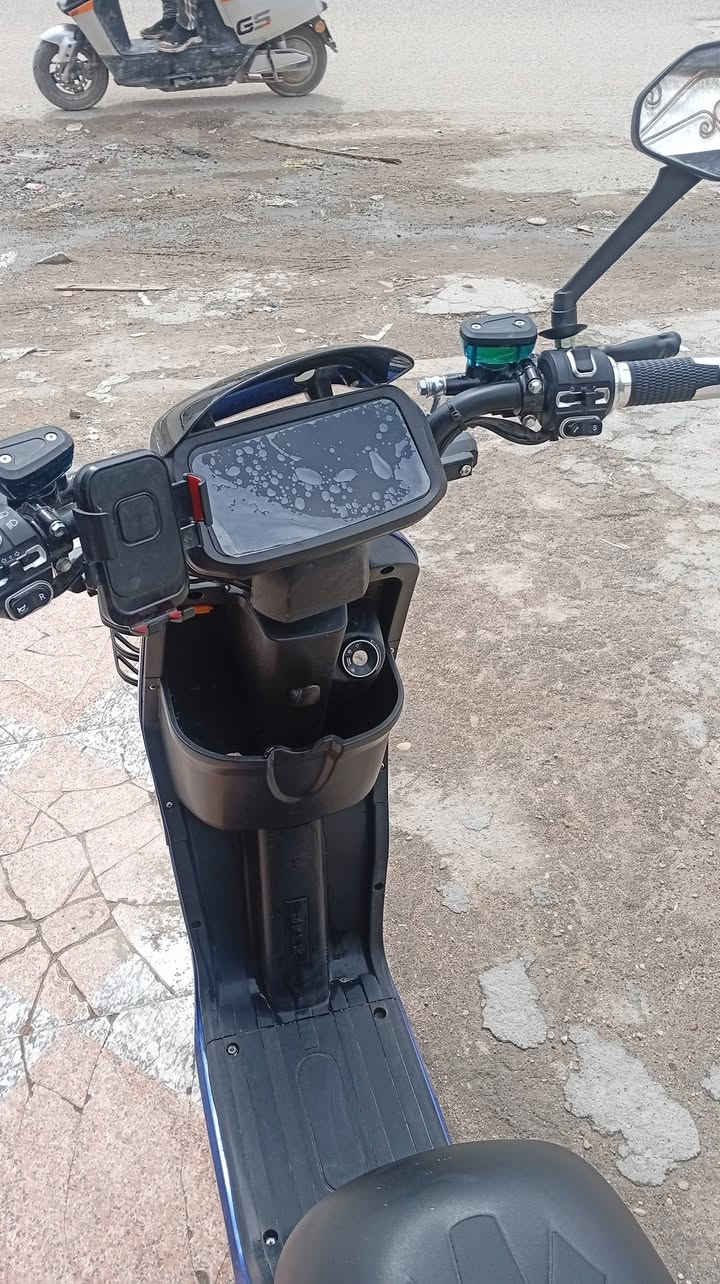 دراجه للبيع  يريد يتصل على هذا الرقم***********
