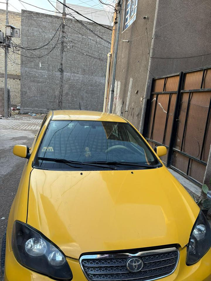 من رخصه الادمن المحترم
كورله نحله 2005 اجرة 
مكينه 1800 
سنويتها لل2028 
مصبوغه عام اثر جراد 
كلشي موضح بلصوره تجي وتشوف بعينك 
سعر 65 وبيها مجال حك الجيه 
المكان بغداد حي تونس افاق عربية 
***********
