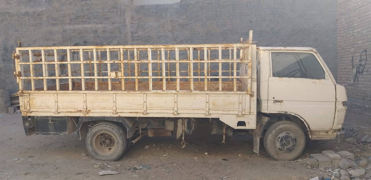 سلام عليكم ورحمة الله وبركاتة 
سياره. مديل 82 سياره جاهزه 
سعر 28وبيه مجال بصيط 
مكان سياره فلوجه. 
سنويه بسمي تحويل ثاني يوم 
رقم الهاتف *********** 
***********
