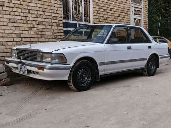 سلام عليكم سيدان للبيع موديل 91 سياره مكفوله من الصبغ والتبديل اكسن ثلاث قطع رقم انكليزي محرك وكير كفاله محرك فيفيتي اثنين ونص رقم بغداد الجديد ايسر ابلاد 
السعر 75وبيهه مجال استفسار اتصال على هذا الرقم 
***********
