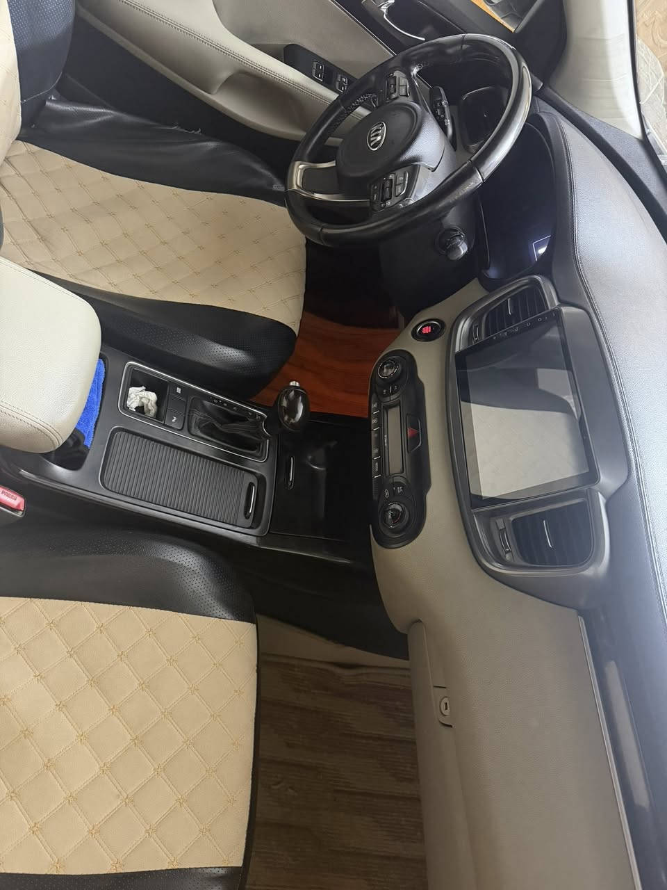 للبيع موديل 2017
رقم واسط 
مكان السياره واسط قضاء النعمانية
بيه ضرر بسيط وموجود السونار مالته داخل المنشور 
السعر225$ مجال جداً بسيط 

‭0782 905 9092‬
