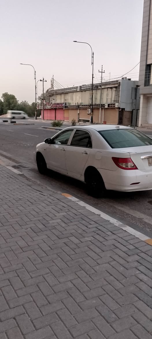 بي وايدي اف ثري موديل 13 رقم بصره باسمي  تخم تاير حداده  خير من الله بيه خيط تبخير قليل كلش  شوف العين السياره نضيفه ونصبته تخبل السعر ب 45 وبيه مجال قليل للاستسفسار ( *********** )
